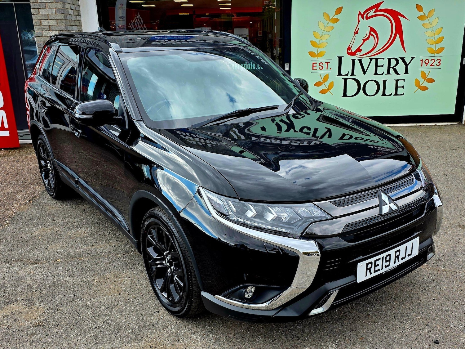 Used Mitsubishi Outlander 2019 for sale - 76823414: Photo 2