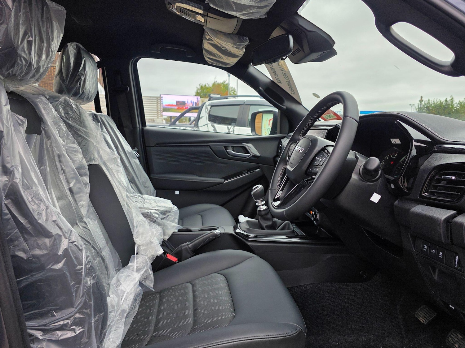 Used Isuzu D-Max 2025 for sale - 77925360: Photo 8