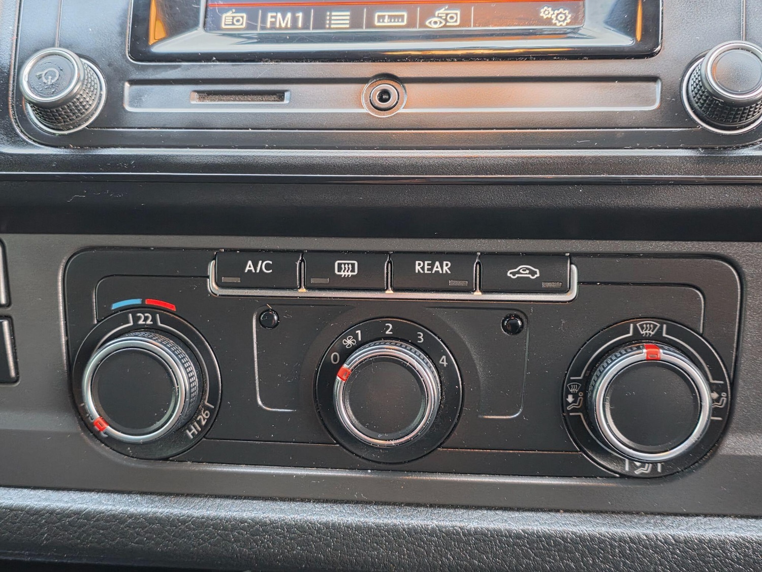 Used Volkswagen Transporter Shuttle 2018 for sale - 77737803: Photo 11