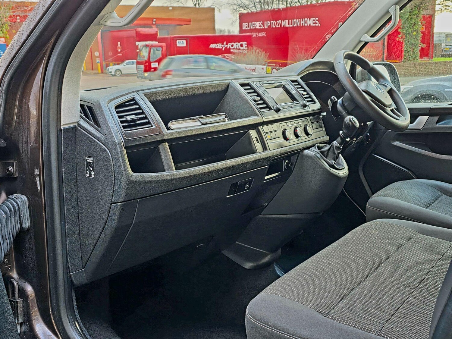 Used Volkswagen Transporter Shuttle 2018 for sale - 77737803: Photo 8