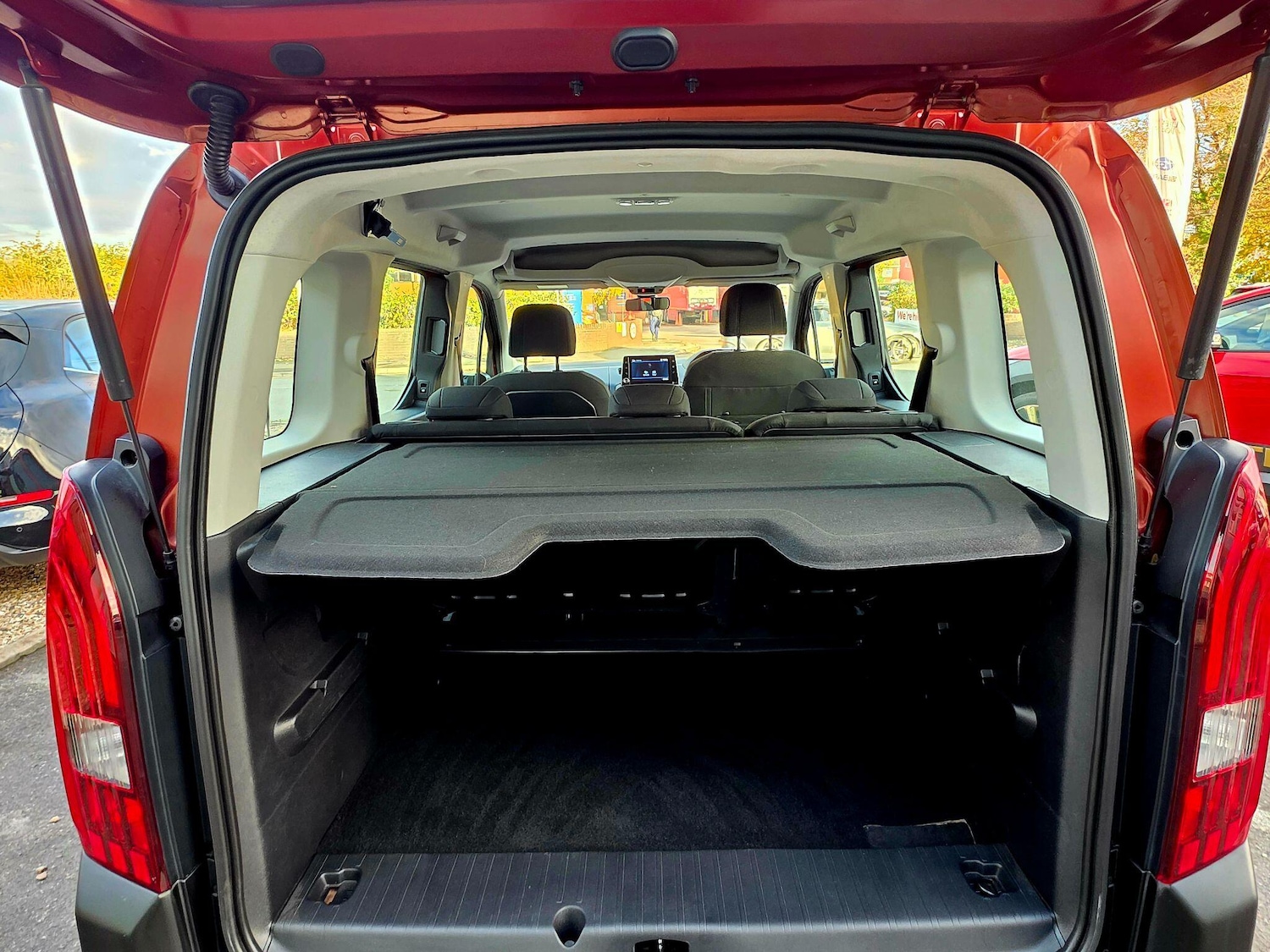 Used Peugeot Rifter 2019 for sale - 76823868: Photo 11