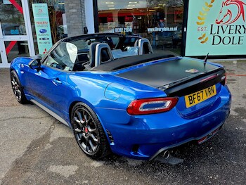 Used Abarth 124 Spider 2017 for sale - 77925493: Photo