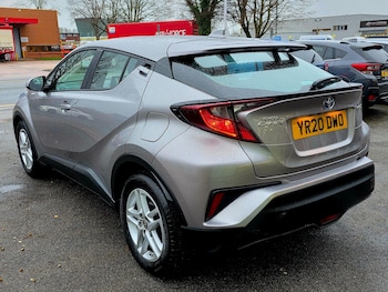 Used Toyota C-HR 2020 for sale - 78249900: Photo