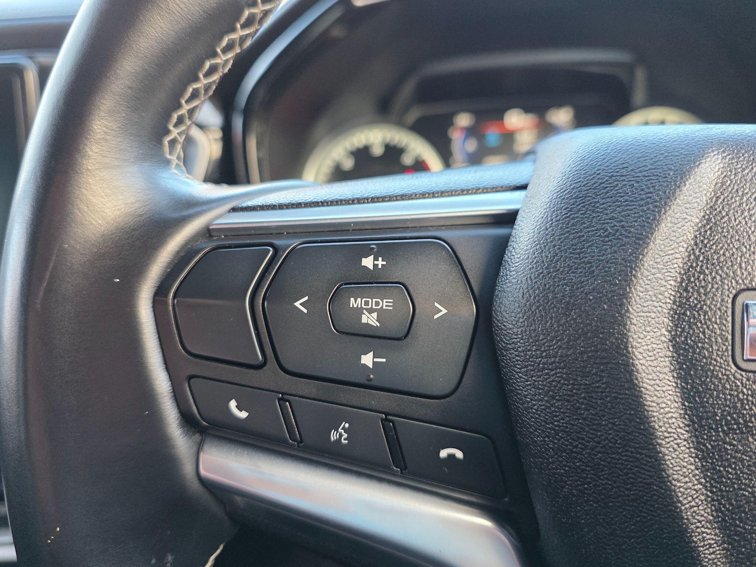 Used Isuzu D-Max 2024 for sale - 76825095: Photo 10