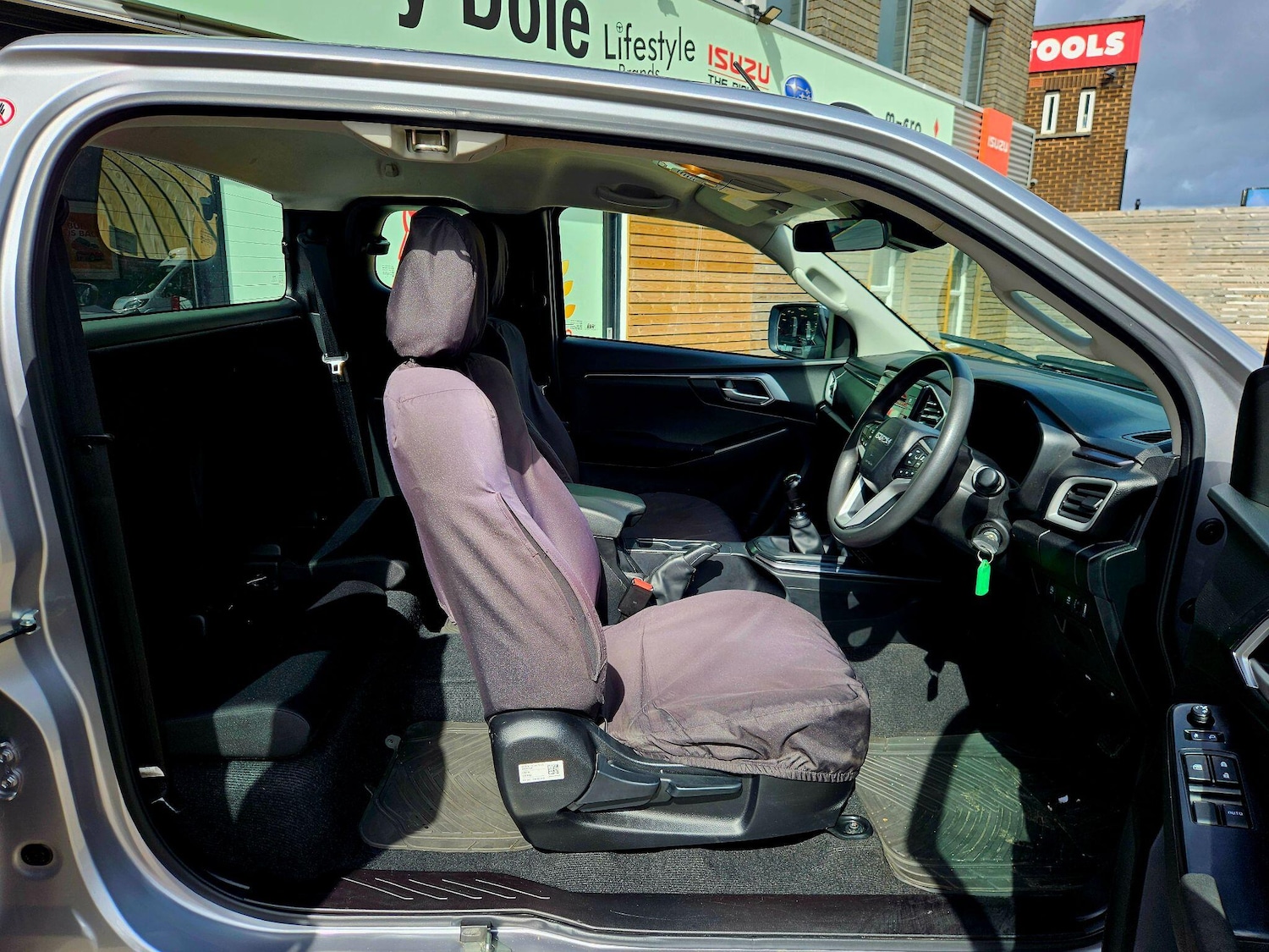 Used Isuzu D-Max 2023 for sale - 76744803: Photo 10