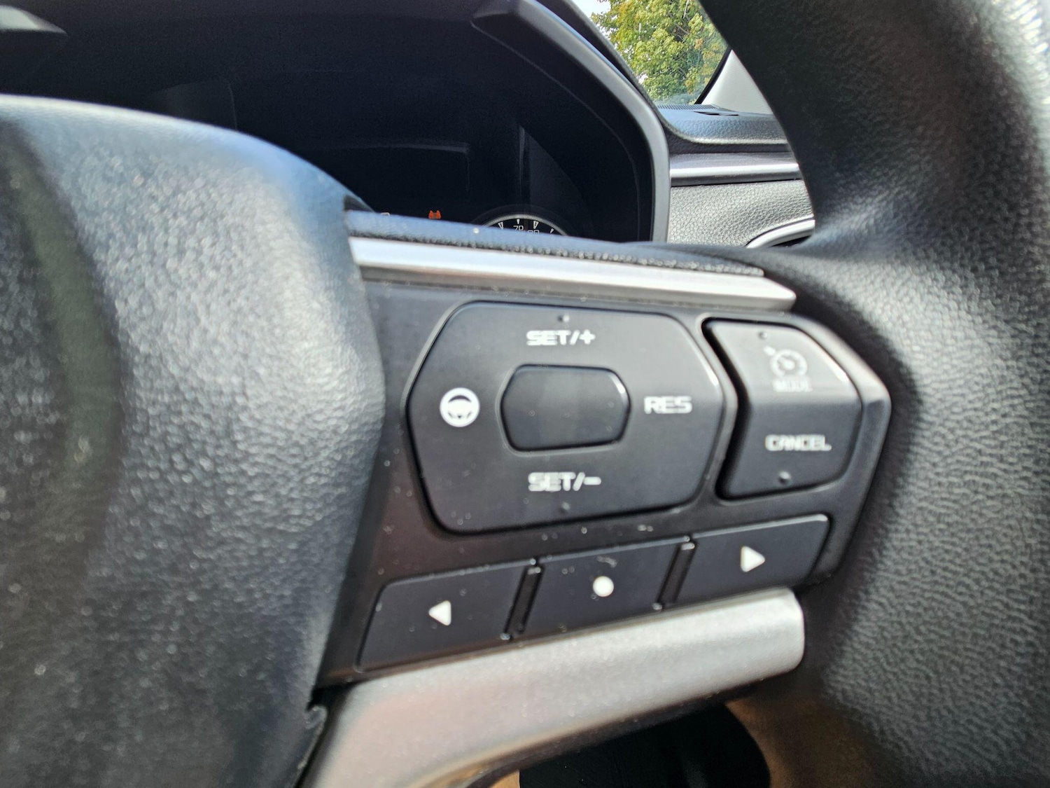 Used Isuzu D-Max 2023 for sale - 76744803: Photo 12