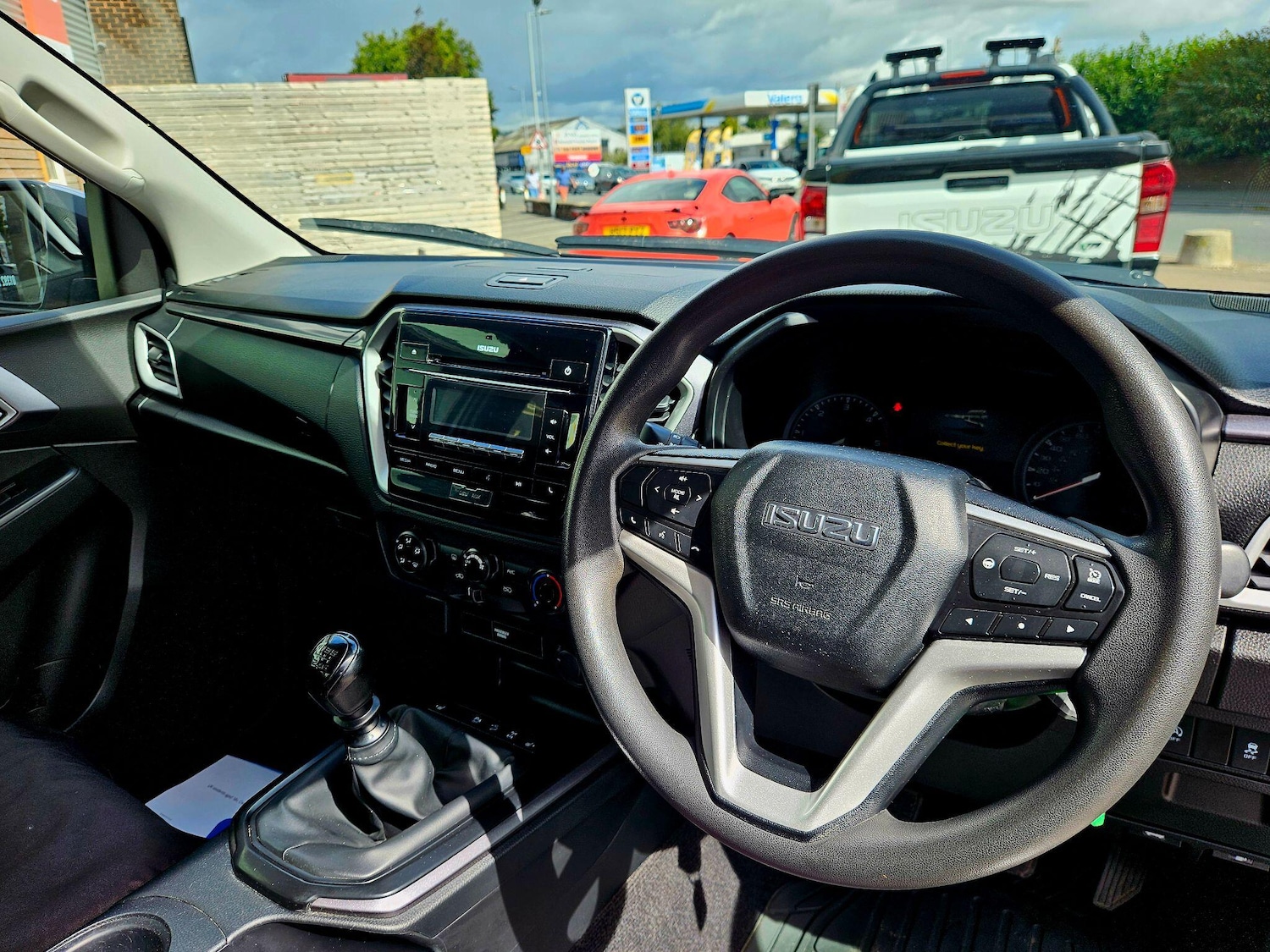 Used Isuzu D-Max 2023 for sale - 76744803: Photo 14