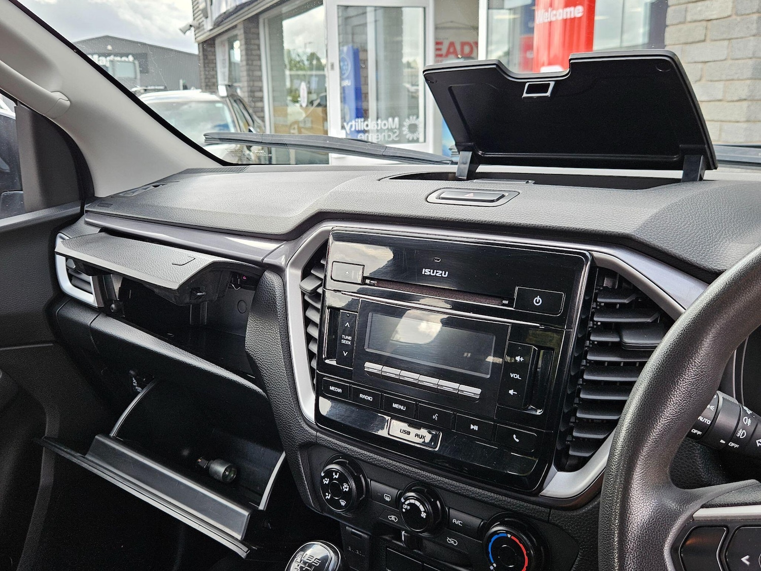 Used Isuzu D-Max 2023 for sale - 76744803: Photo 19