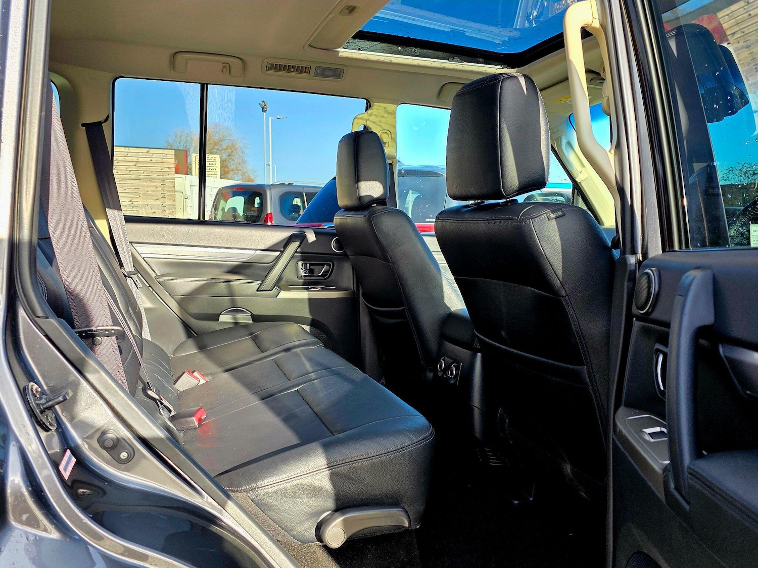 Used Mitsubishi Shogun 2017 for sale - 77230648: Photo 12