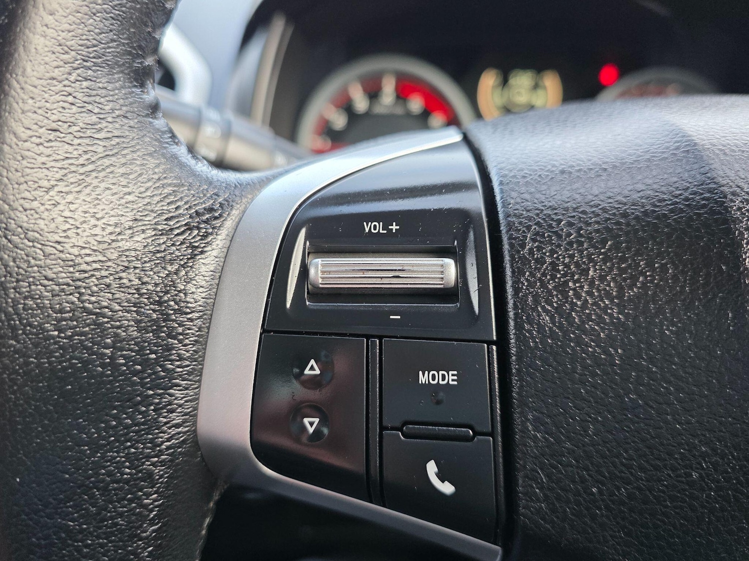 Used Isuzu D-Max 2018 for sale - 77191721: Photo 10