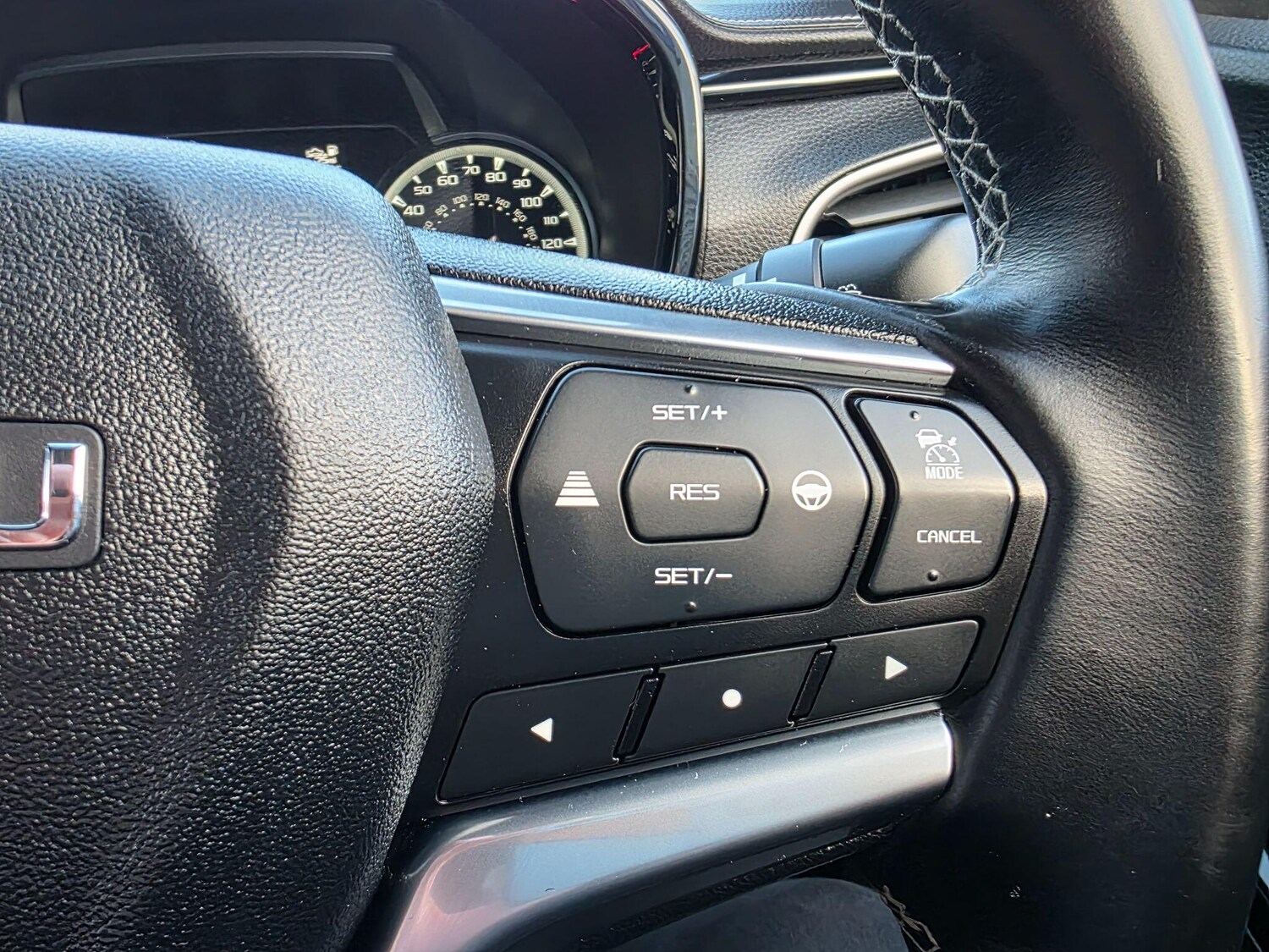 Used Isuzu D-Max 2024 for sale - 77412146: Photo 9