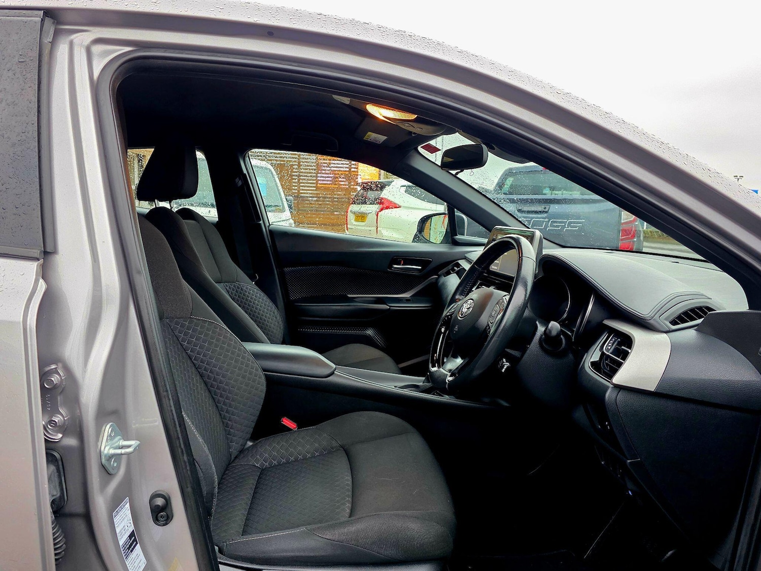 Used Toyota C-HR 2020 for sale - 77377028: Photo 11