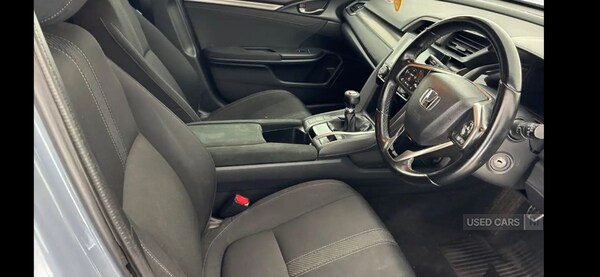 Used Honda Civic 2018 for sale - 76621059: Photo 6