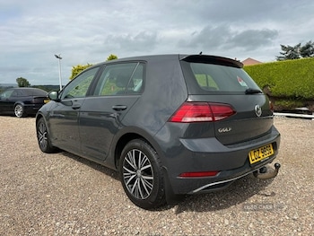 Used Volkswagen Golf 2018 for sale - 75312089: Photo