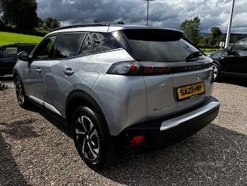 Used Peugeot E-2008 2023 for sale - 79427032: Photo