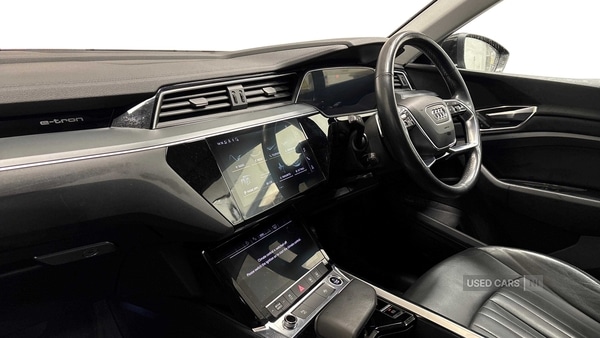 Used Audi e-tron 2022 for sale - 78020949: Photo 4