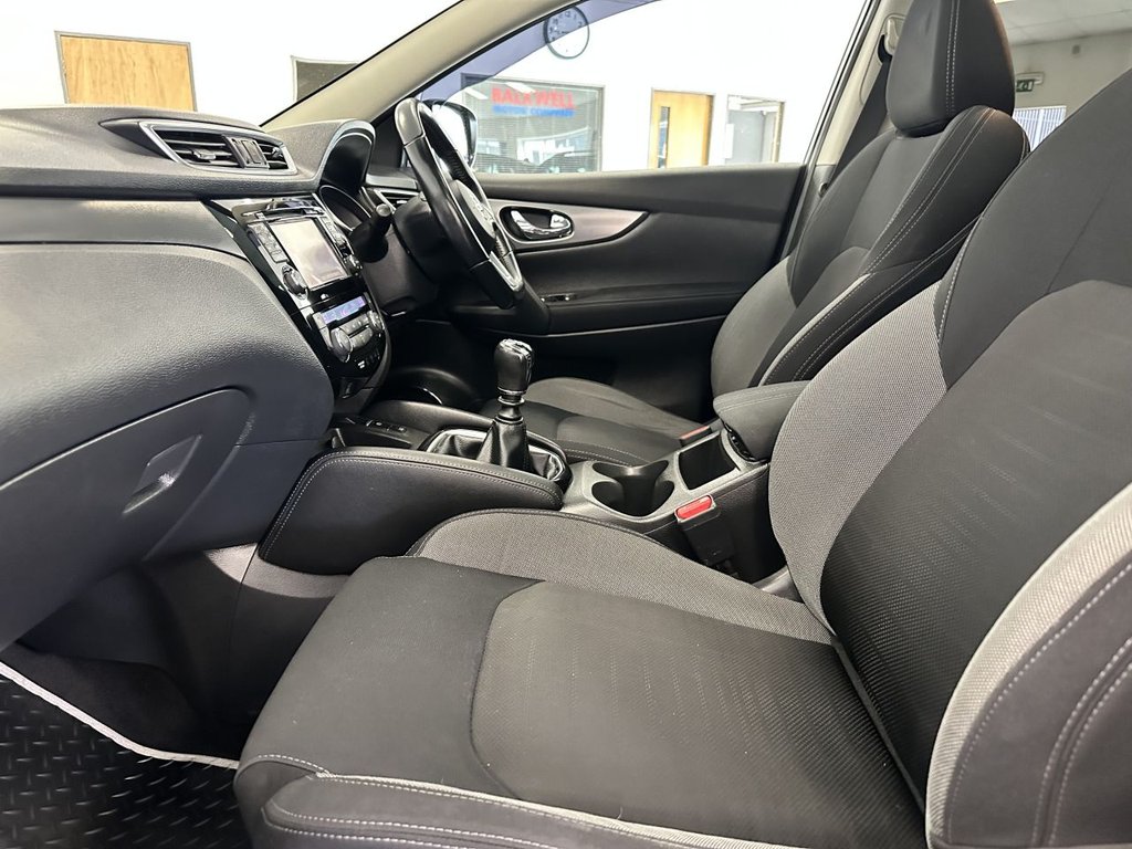 Used Nissan Qashqai 2017 for sale - 76672250: Photo 14