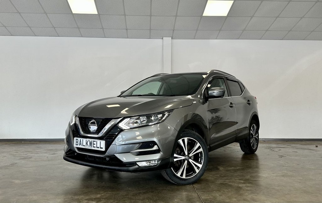 Used Nissan Qashqai 2017 for sale - 76672250: Photo 2