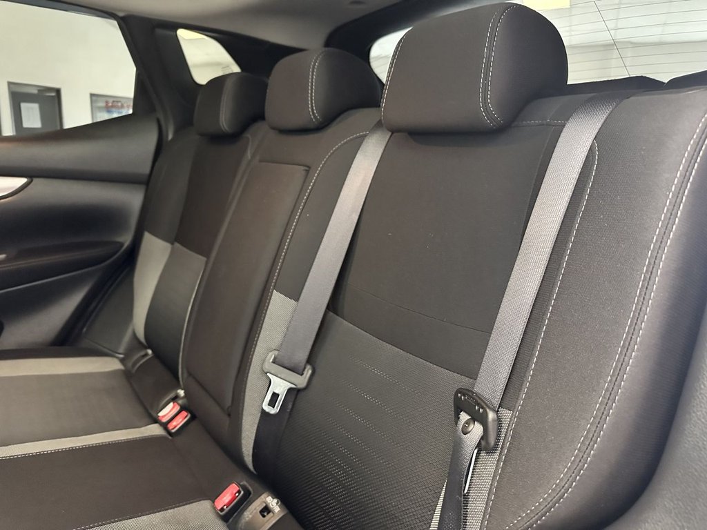 Used Nissan Qashqai 2017 for sale - 76672250: Photo 21