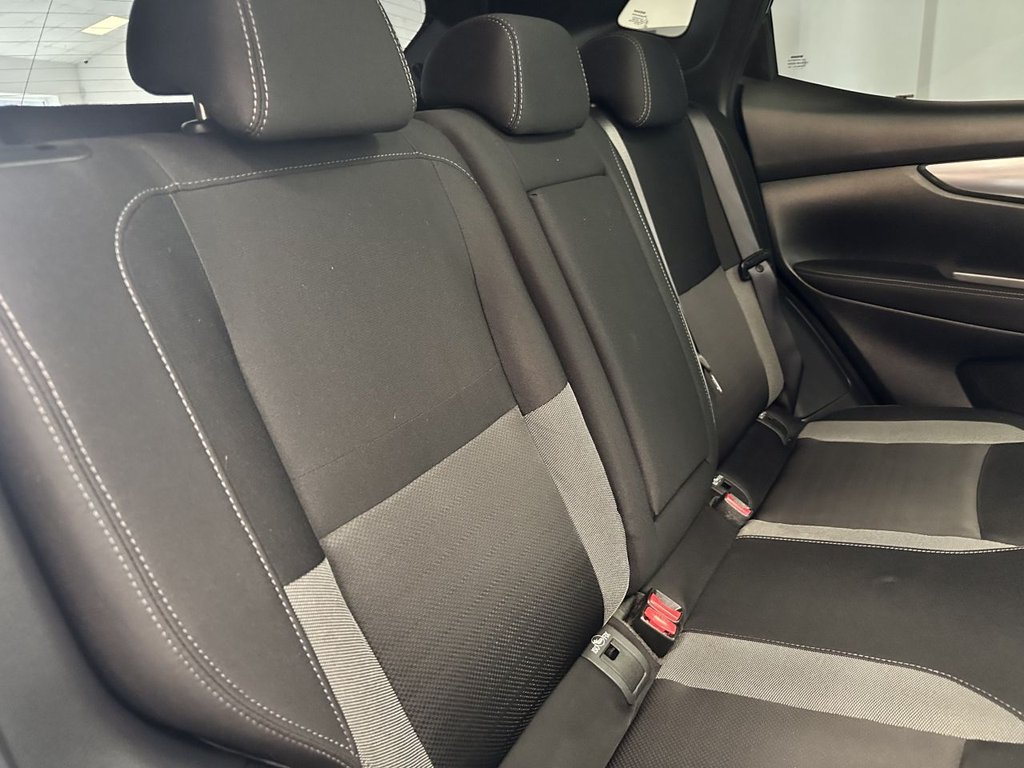 Used Nissan Qashqai 2017 for sale - 76672250: Photo 23