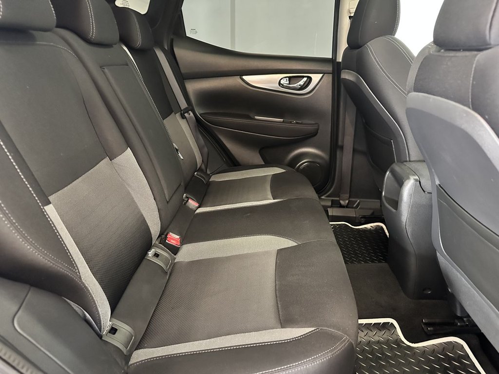 Used Nissan Qashqai 2017 for sale - 76672250: Photo 24