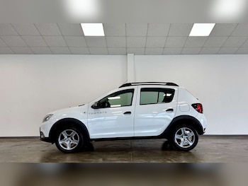 Used Dacia Sandero Stepway 2017 for sale - 77149532: Photo