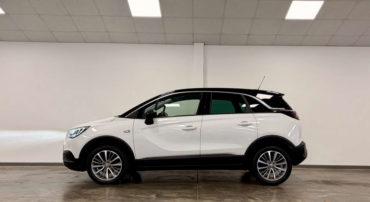 Used Vauxhall Crossland X 2020 for sale - 77149513: Photo 3
