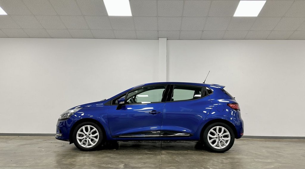 Used Renault Clio 2017 for sale - 76672272: Photo 2