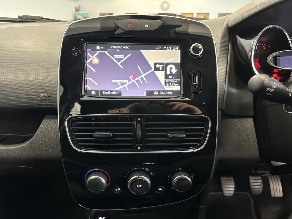 Used Renault Clio 2017 for sale - 76672272: Photo 36