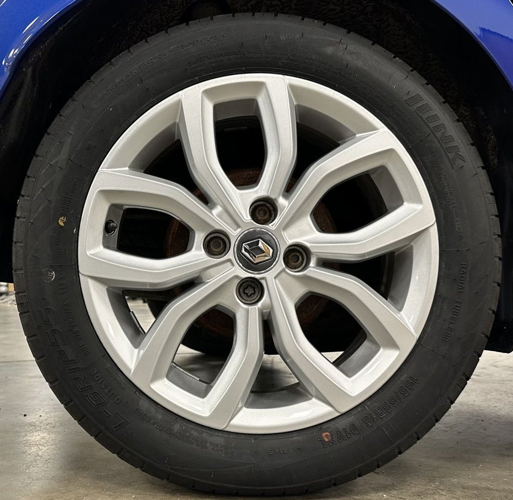 Used Renault Clio 2017 for sale - 76672272: Photo 40