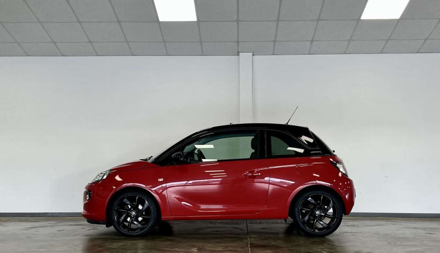 Used Vauxhall ADAM 2018 for sale - 77149508: Photo 3