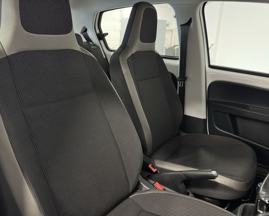 Used Volkswagen up! 2013 for sale - 76672245: Photo 28