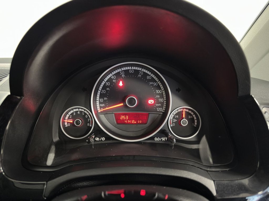 Used Volkswagen up! 2013 for sale - 76672245: Photo 36