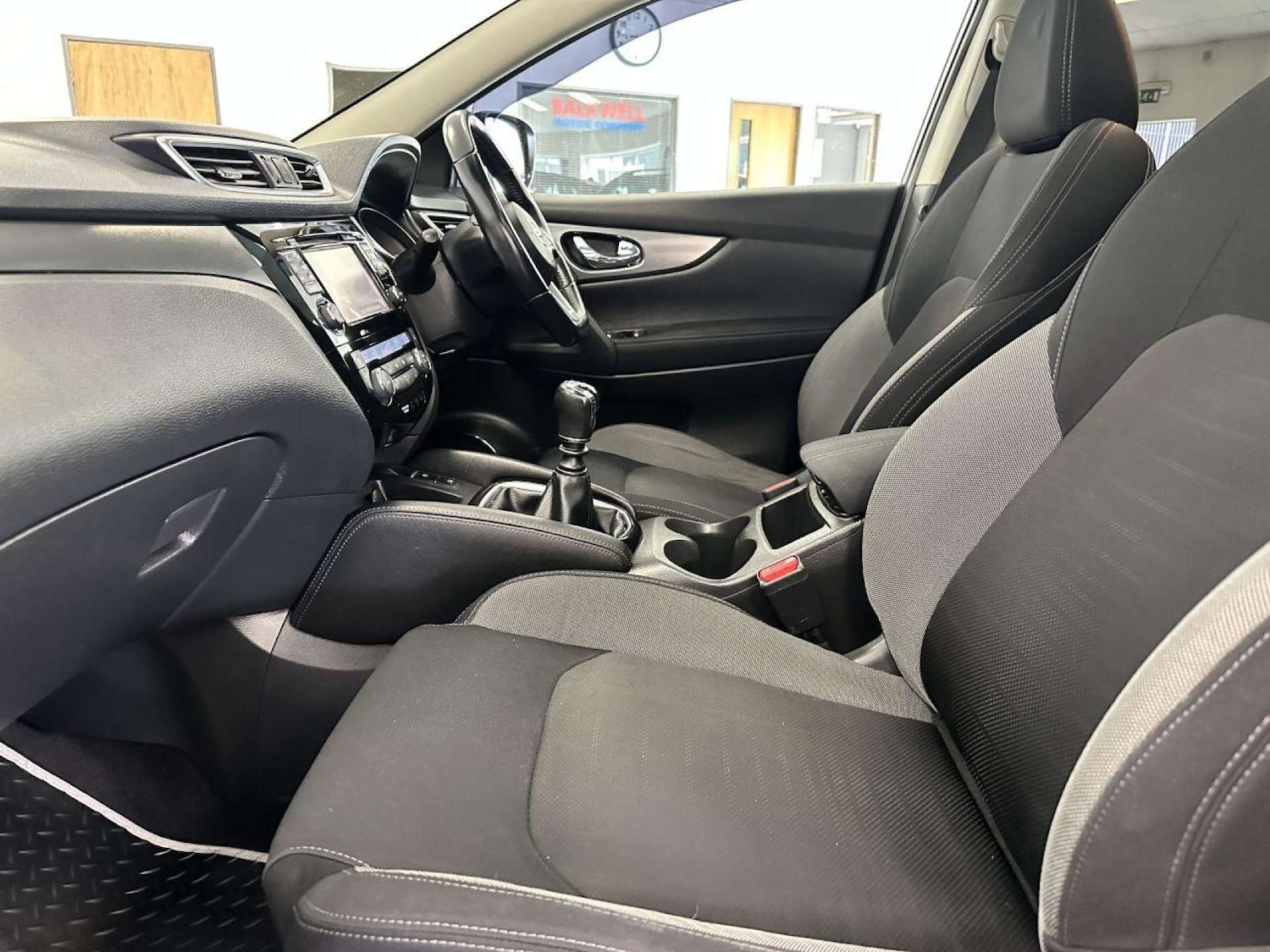 Used Nissan Qashqai 2017 for sale - 77149533: Photo 13