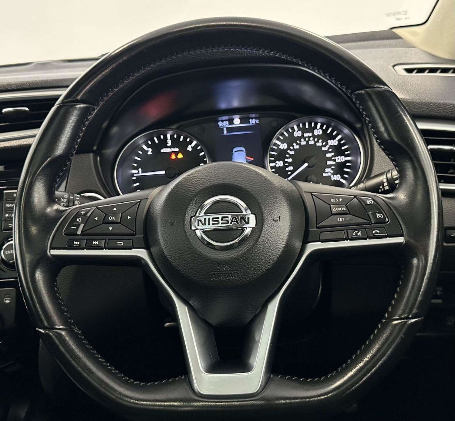 Used Nissan Qashqai 2017 for sale - 77149533: Photo 33