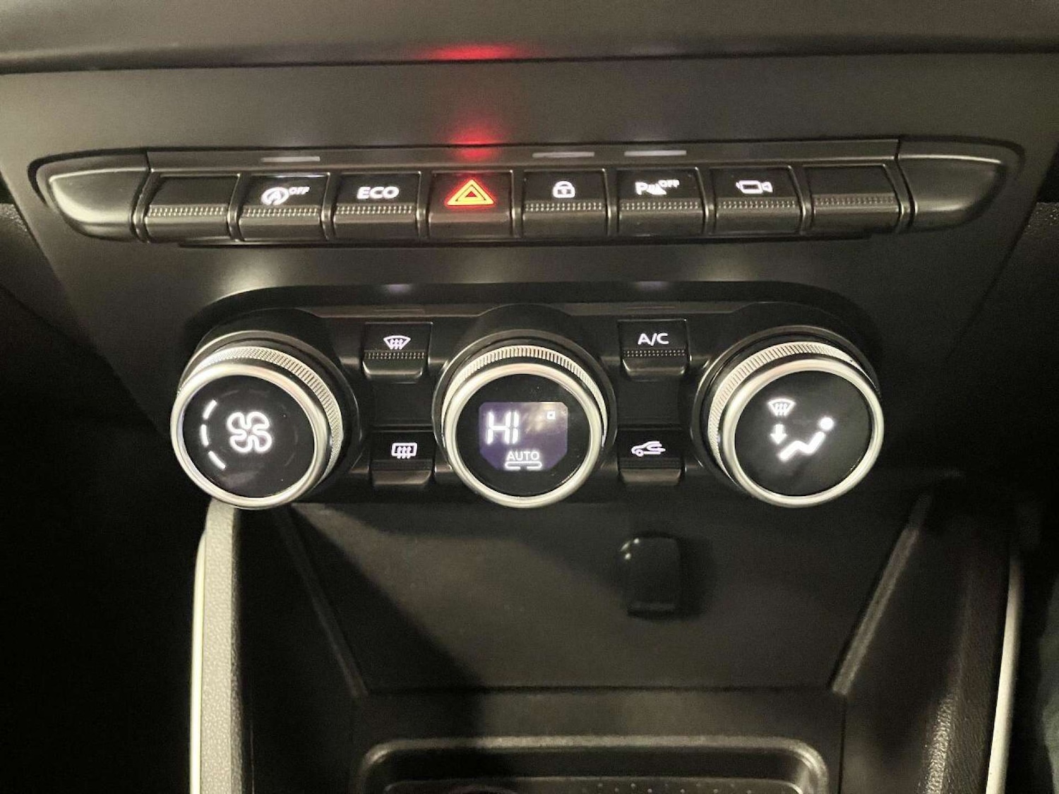 Used Dacia Duster 2018 for sale - 77149521: Photo 40