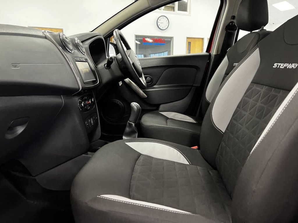 Used Dacia Sandero Stepway 2015 for sale - 76672247: Photo 14