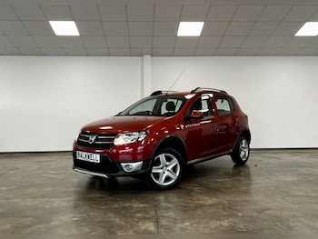 Used Dacia Sandero Stepway 2015 for sale - 76672247: Photo