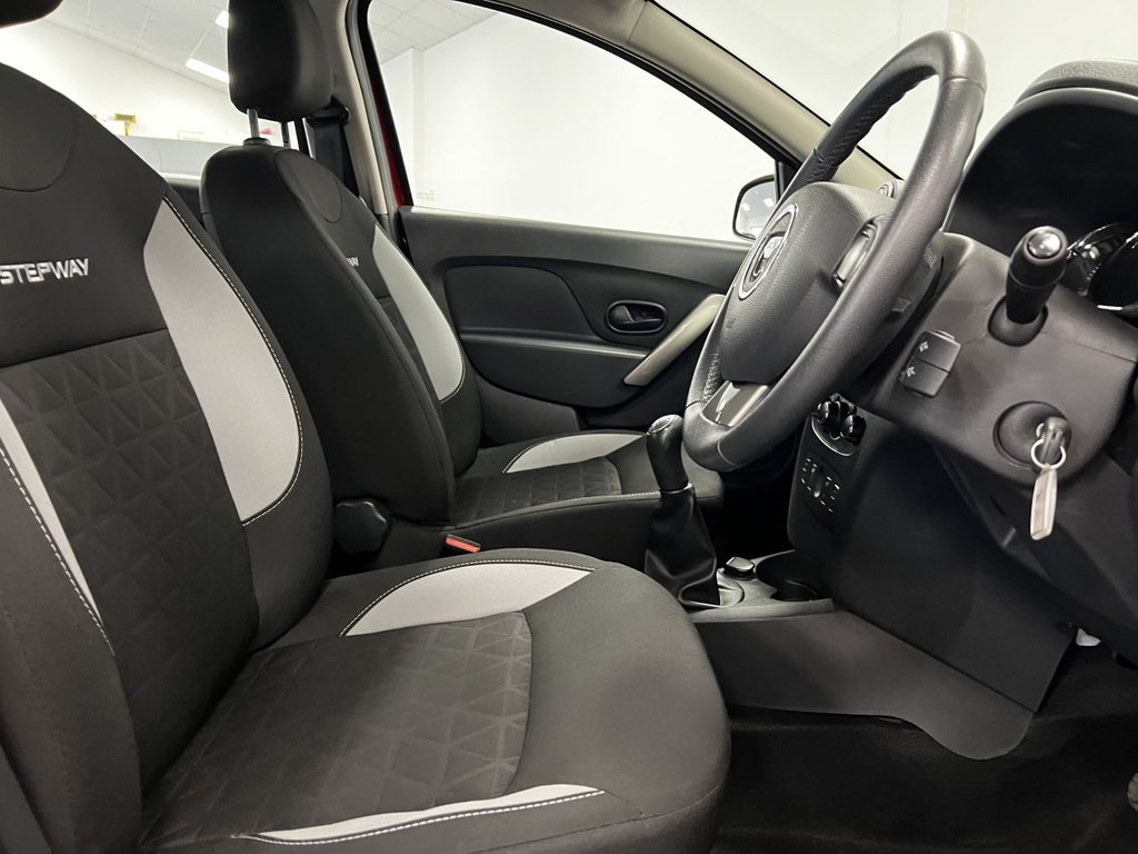 Used Dacia Sandero Stepway 2015 for sale - 76672247: Photo 30