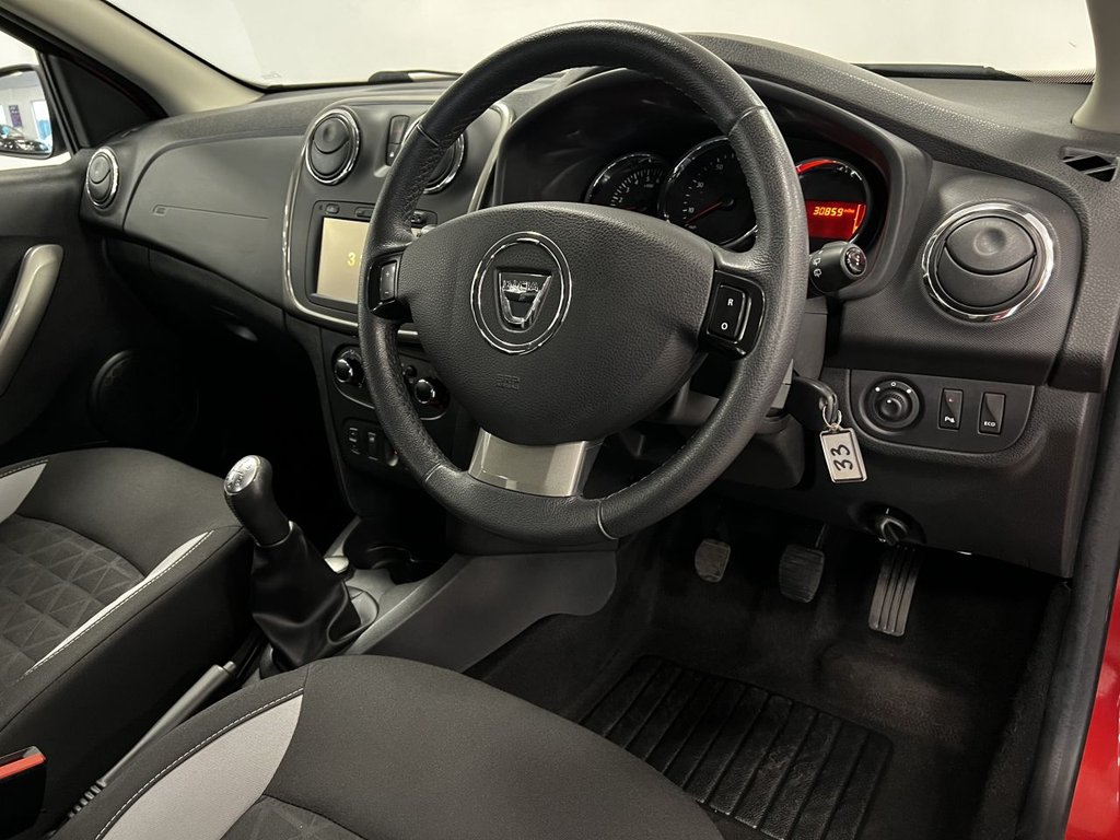 Used Dacia Sandero Stepway 2015 for sale - 76672247: Photo 31