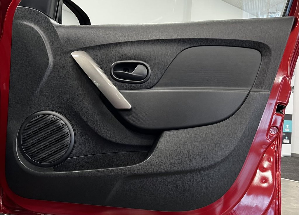 Used Dacia Sandero Stepway 2015 for sale - 76672247: Photo 32