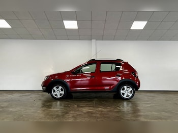 Used Dacia Sandero Stepway 2015 for sale - 76672247: Photo