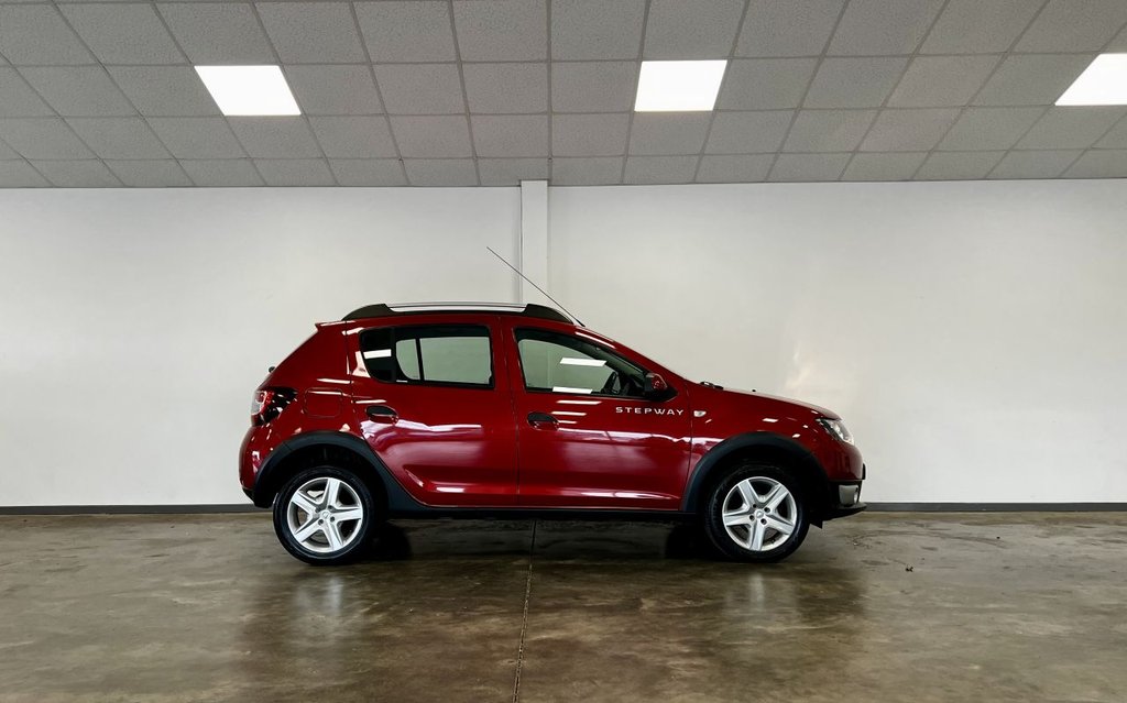 Used Dacia Sandero Stepway 2015 for sale - 76672247: Photo 8