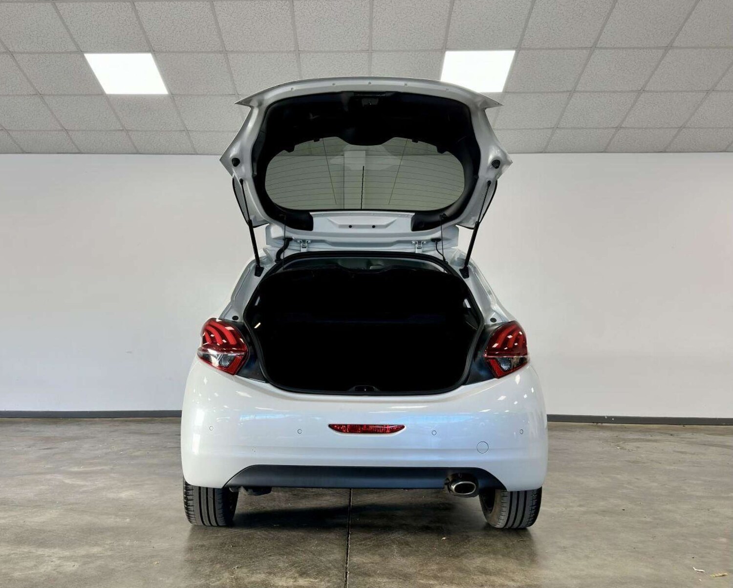 Used Peugeot 208 2019 for sale - 77603966: Photo 33