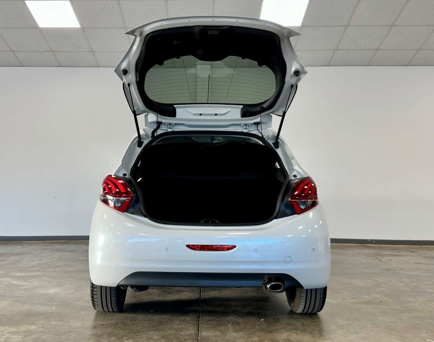 Used Peugeot 208 2019 for sale - 77603966: Photo 35