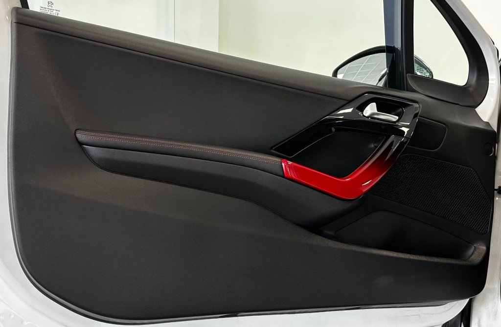 Used Peugeot 208 2014 for sale - 76672253: Photo 12