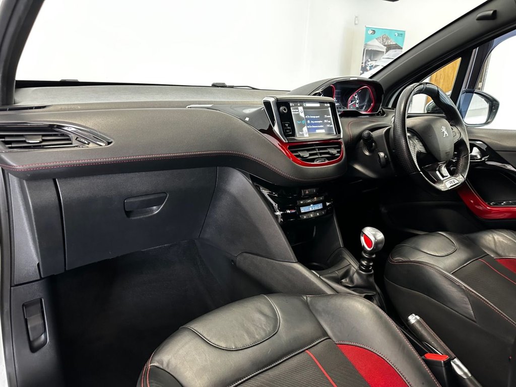 Used Peugeot 208 2014 for sale - 76672253: Photo 13