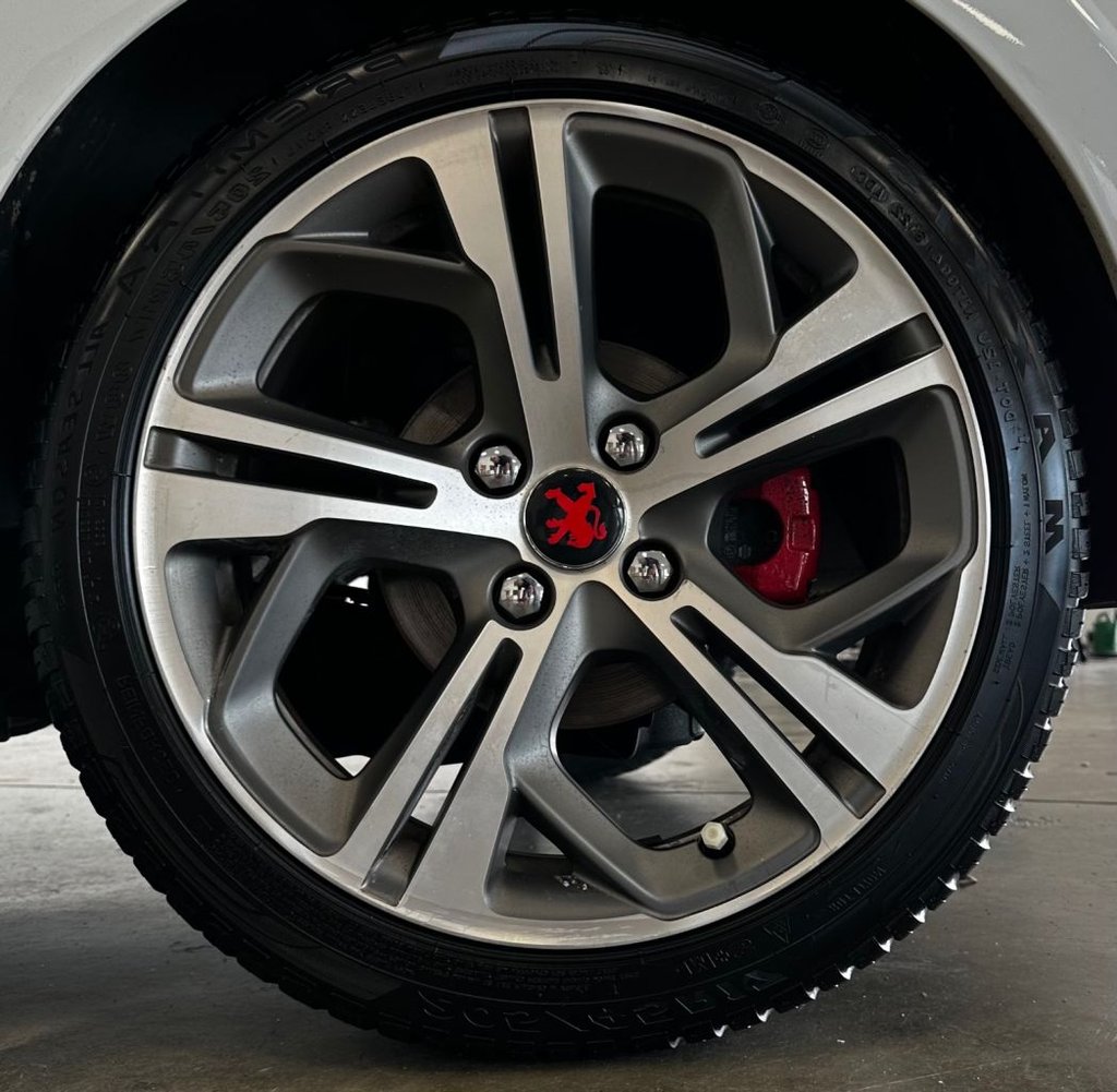 Used Peugeot 208 2014 for sale - 76672253: Photo 32