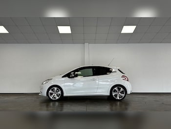 Used Peugeot 208 2014 for sale - 76672253: Photo