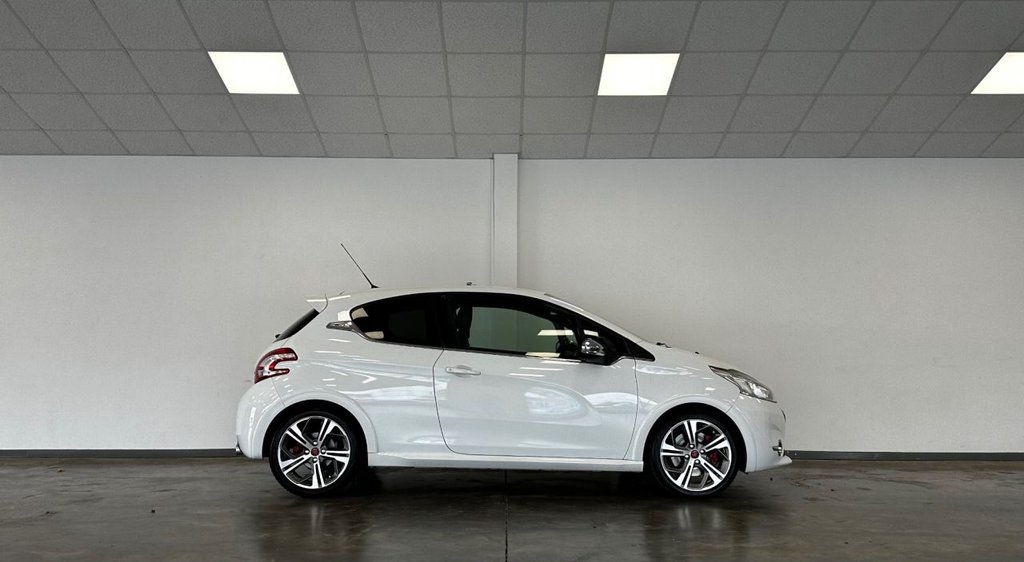 Used Peugeot 208 2014 for sale - 76672253: Photo 8